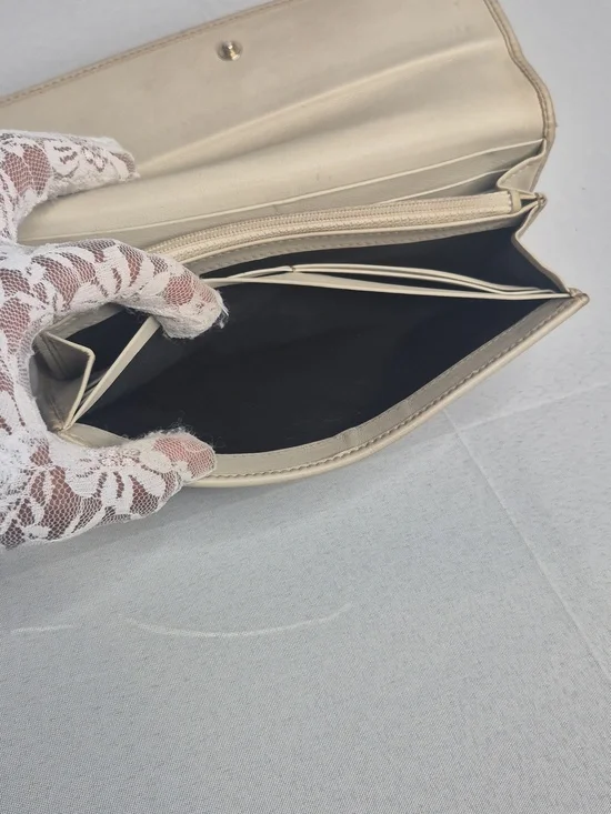 Gucci Beige Brown GG Supreme Continental Wallet with Green-Red Web - Picture 11 of 17